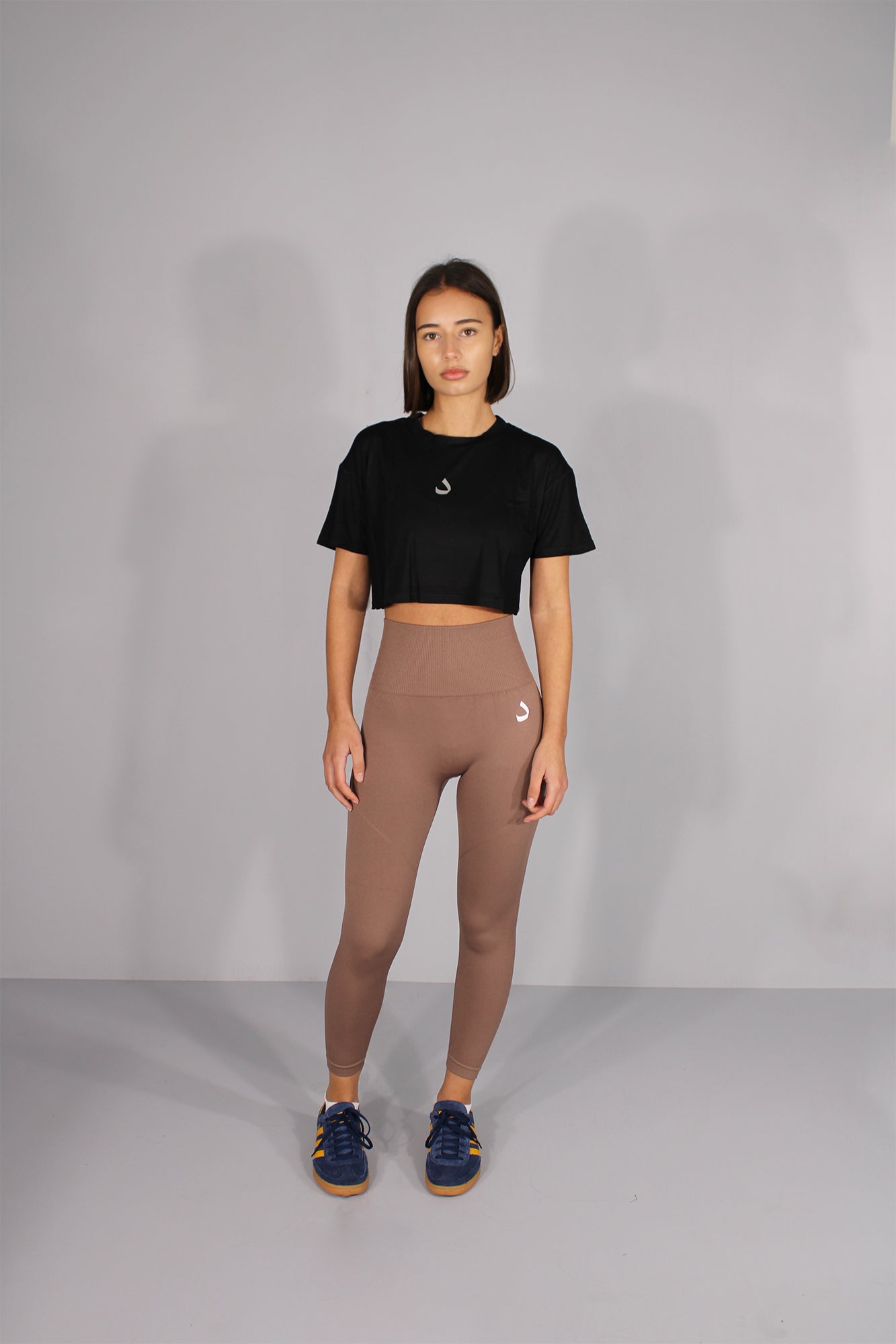 CROPPED T-SHIRTS - BLACK