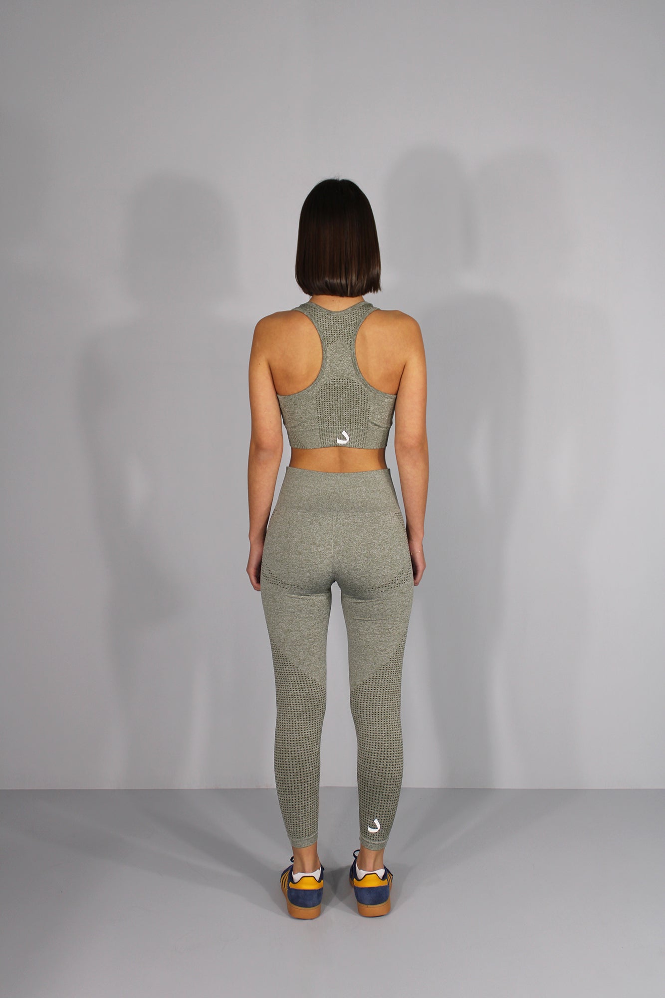 SEAMLESS LEGGINGS - OLIVE GREEN