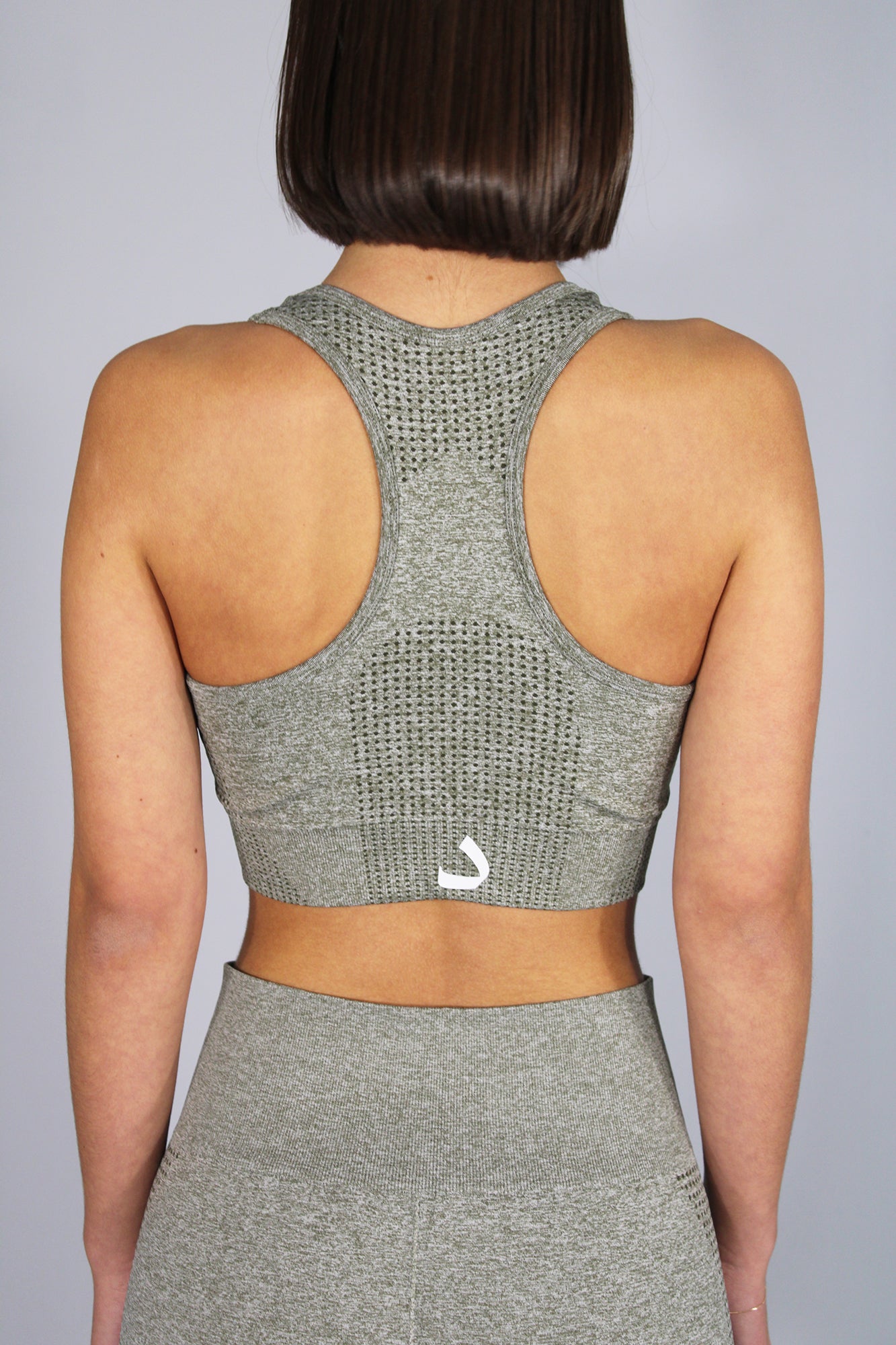 SEAMLESS SPORTS BRA - OLIVE GREEN