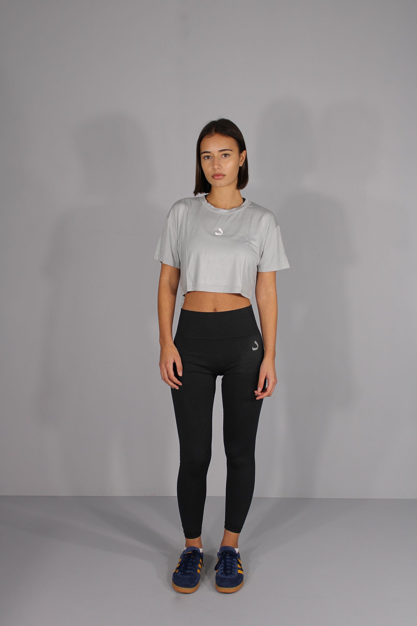 CROPPED T-SHIRTS - GREY